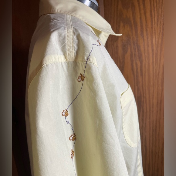 Disney Winnie the Pooh short sleeve shirt. XL - Picture 4 of 6